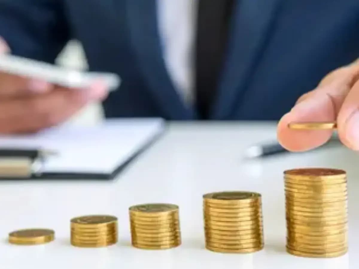 Aditya Birla Grp invests ₹3,080 cr in fin services arm amid DII selling