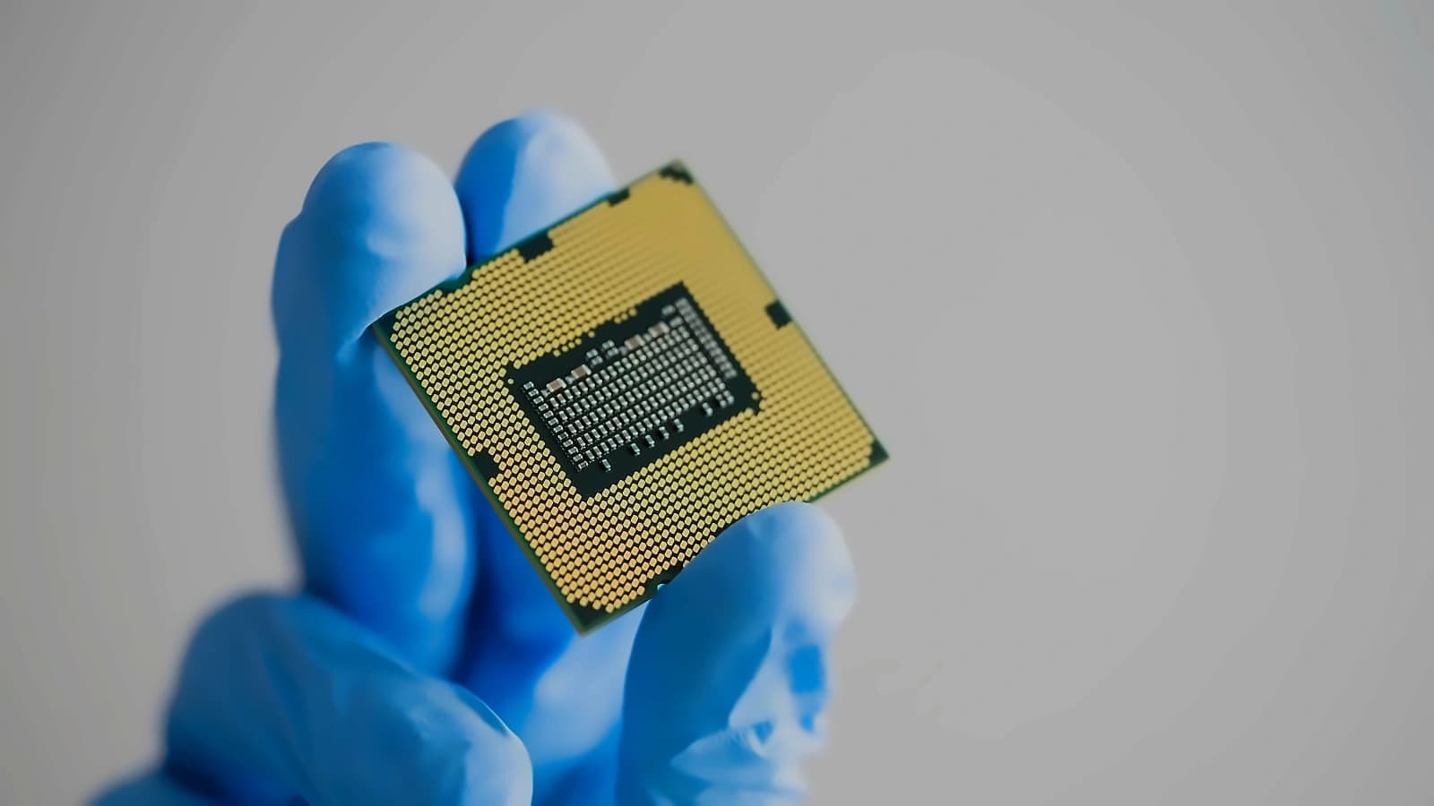 AI Chip Stocks Face Volatility as Sector Earnings Soar 133%