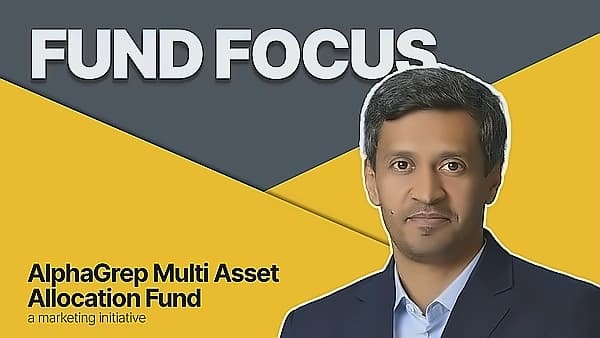 Algorithmic Fund Shifts Weekly Between Asset Classes