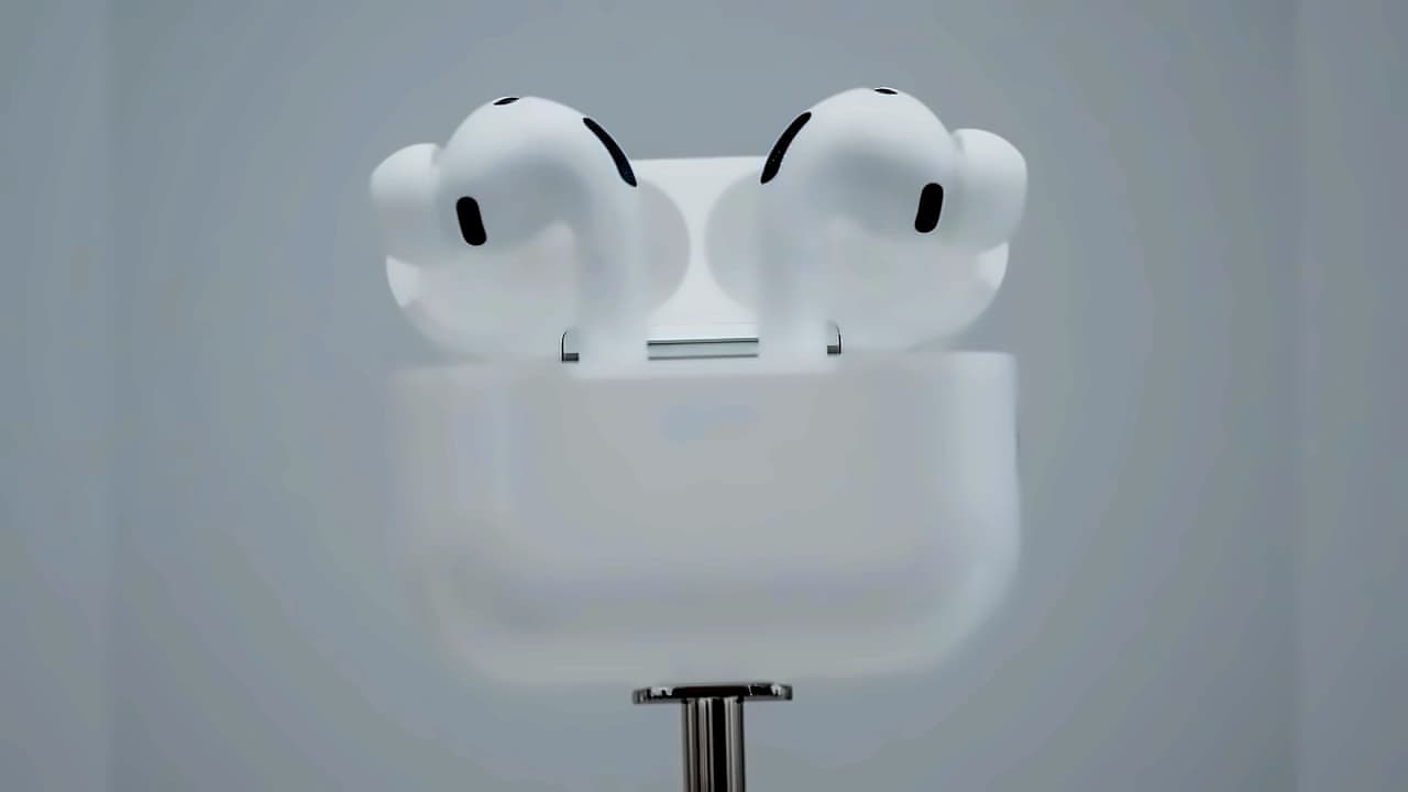 Apple's Camera AirPods Stay 2027 Despite Leaked Video