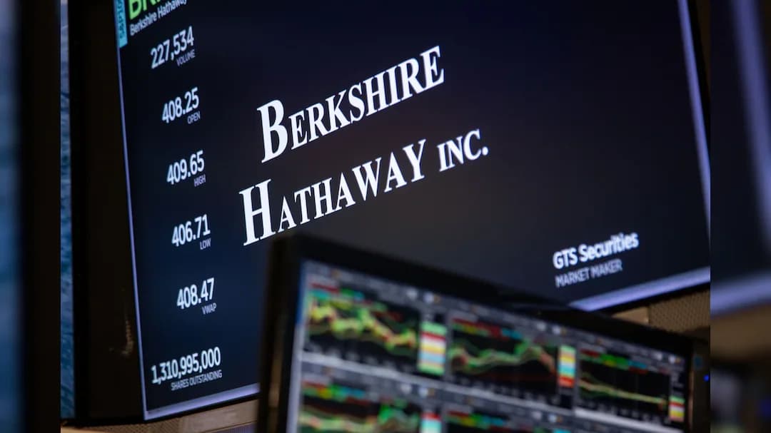 Berkshire Buys $2.6B Delta Stake, Returns to Airline Sector
