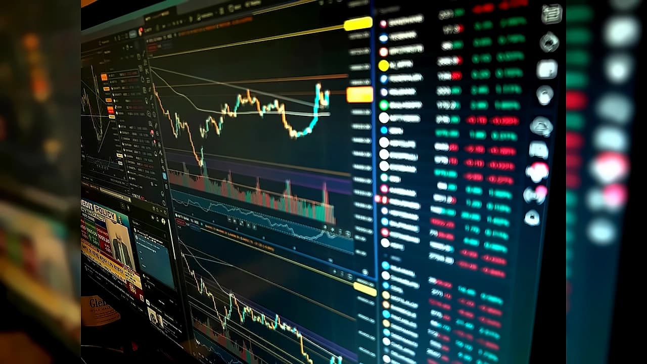 NLC India OFS Opens Today, Stock Falls 5% on 3% Stake Sale