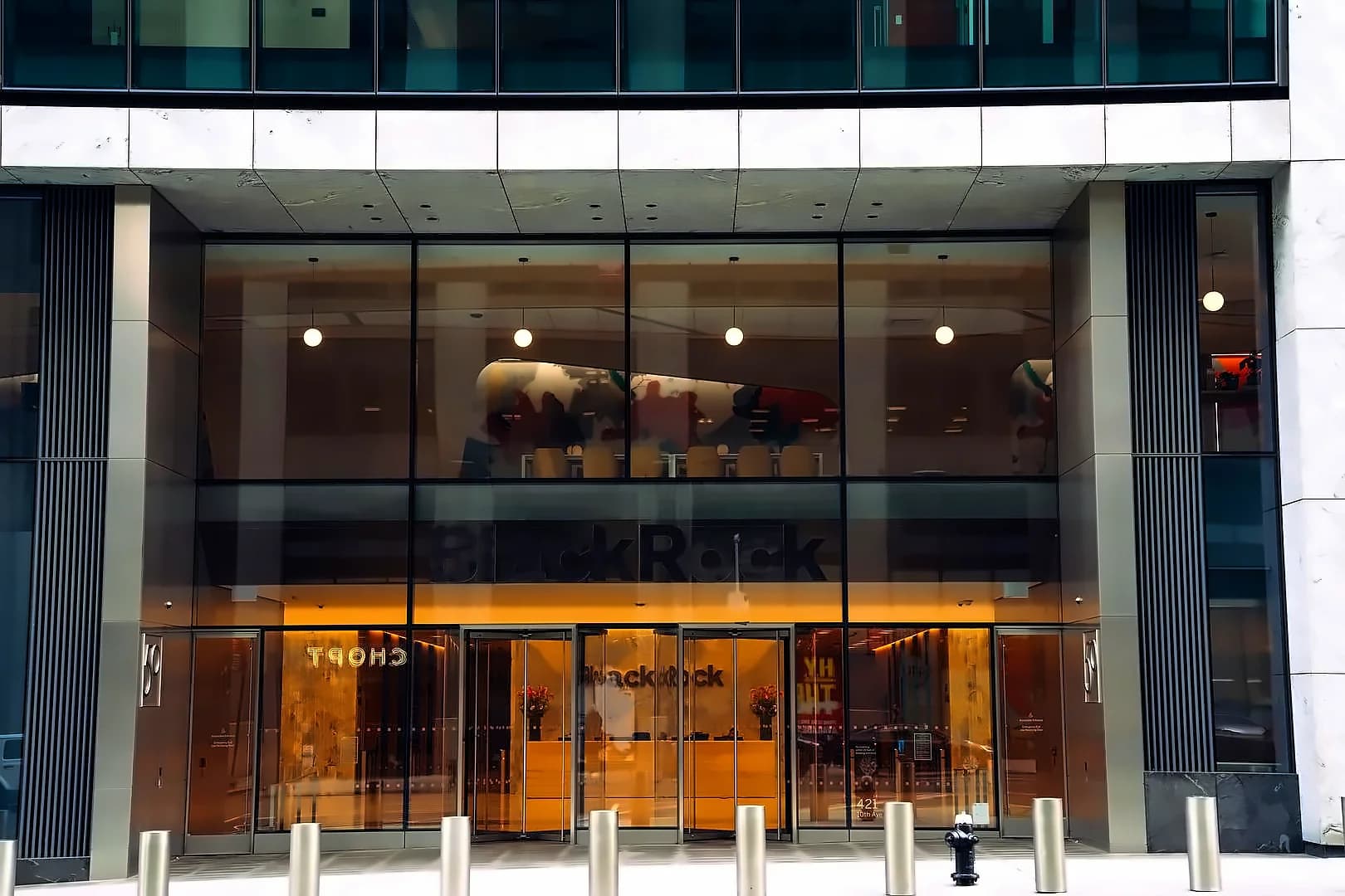 BlackRock's IBIT Dominates Bitcoin ETF Market as $2T Volume Milestone Nears