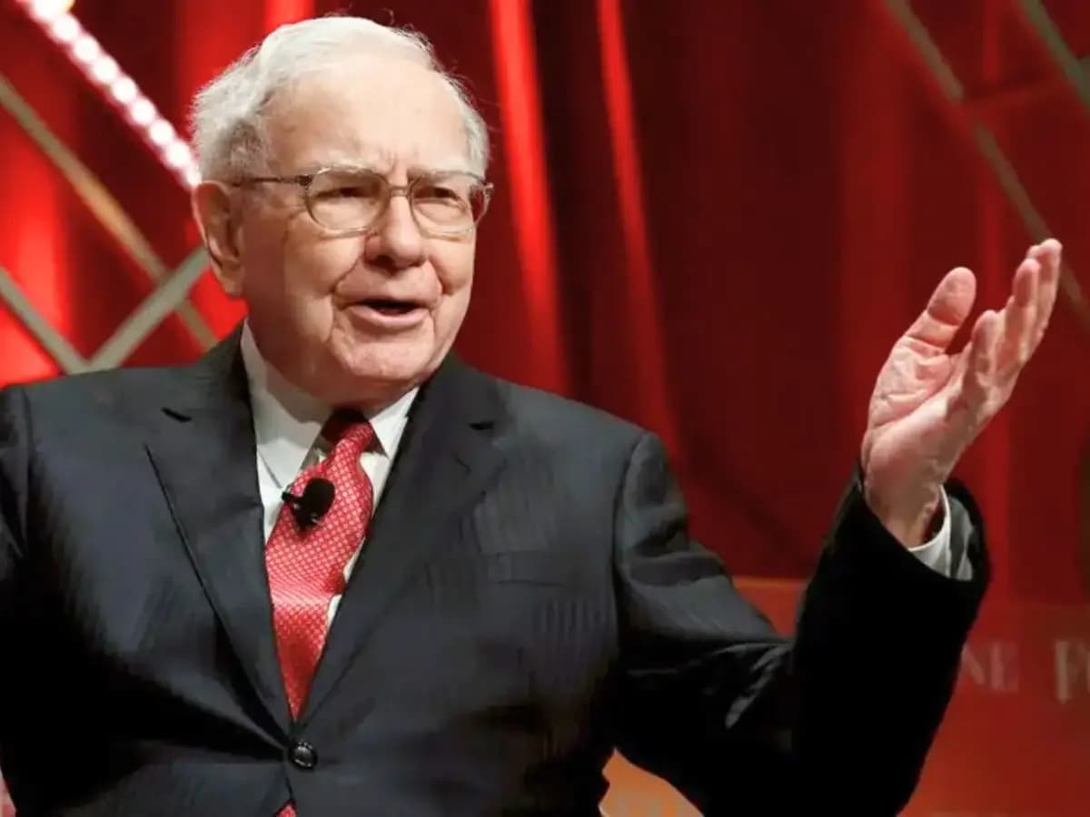 Buffett, Altman Share Anti-Hype Investment Strategy