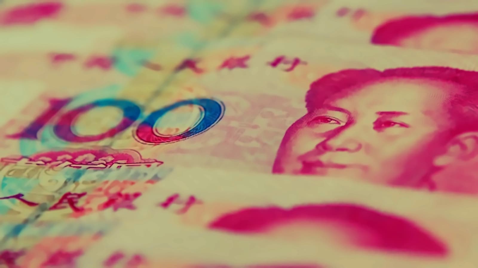 US Dollar Hits 3-Month Lows as Trump Backs Lower Rates
