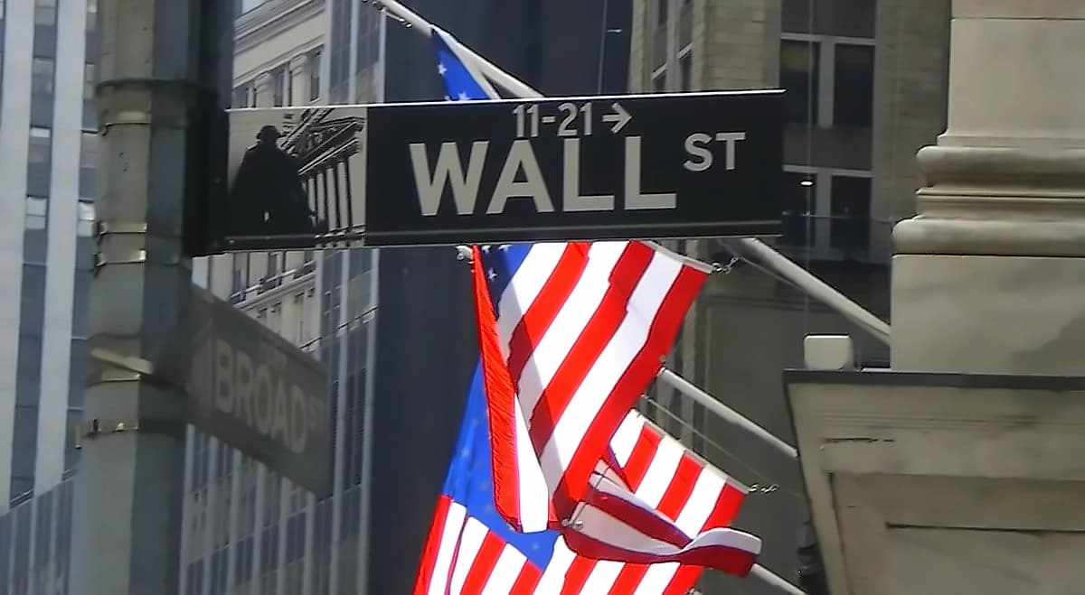 Asia stocks surge as tech rebounds from AI selloff amid Fed rate hopes