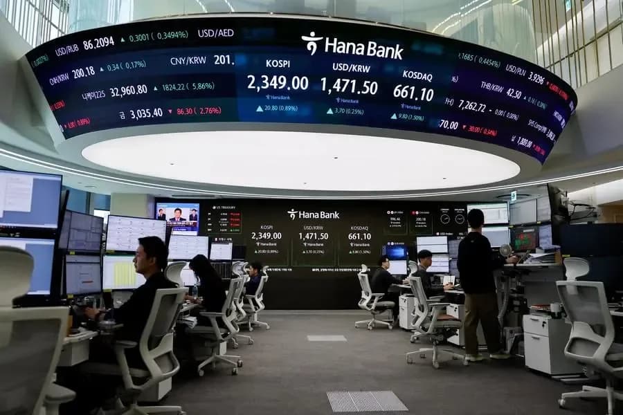 Chinese stocks mixed as AI funding concerns hit tech sector