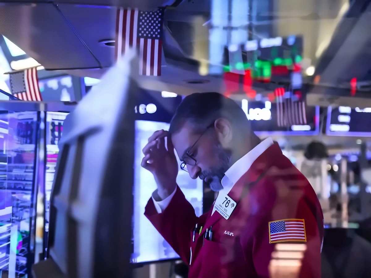 Debt Chiefs Embrace Hedge Fund Growth as AI Bonds Hit $1.2T