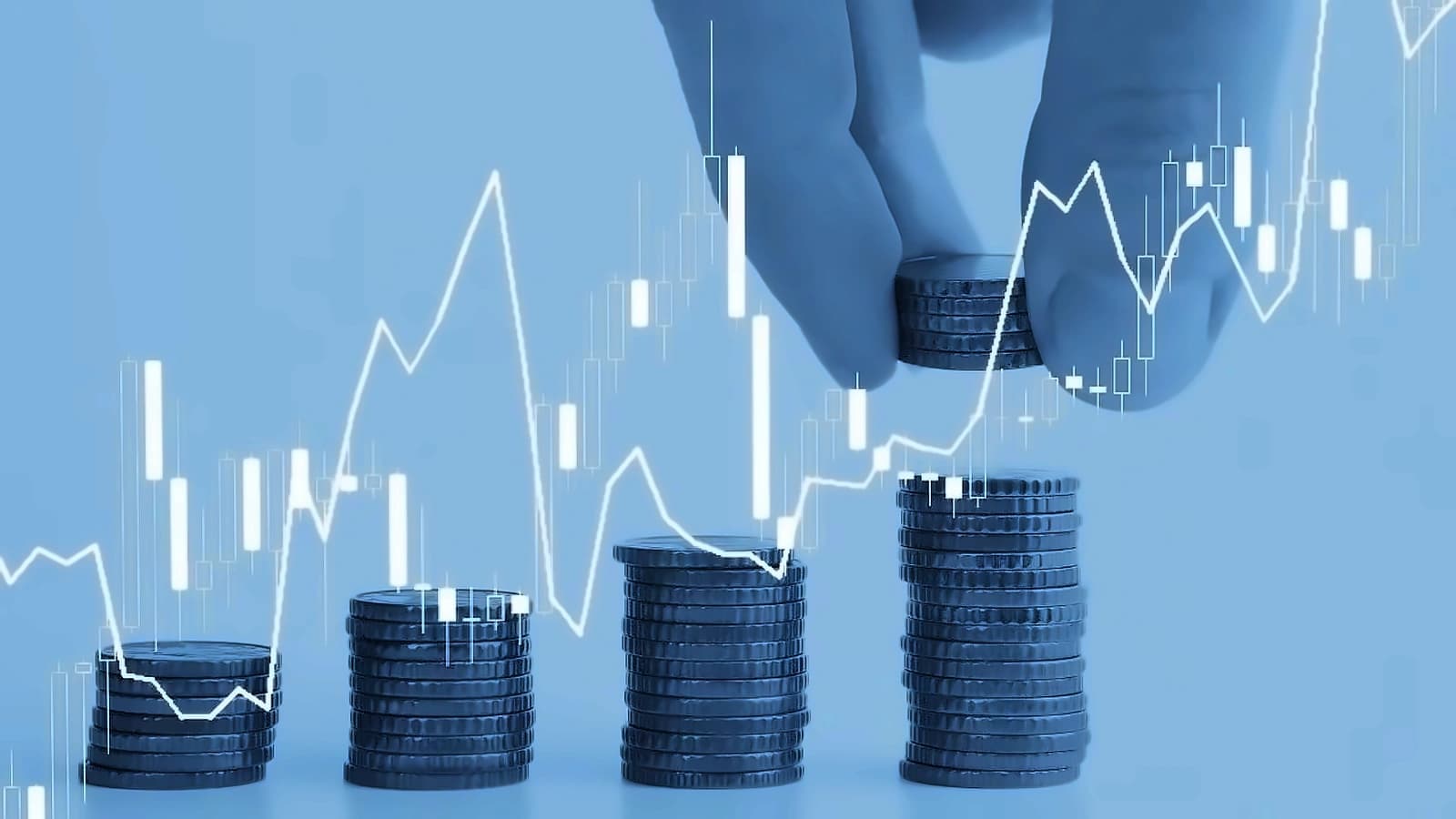 Divi's Q1 profit surges 66% to ₹902 crore, shares hit 52-week high