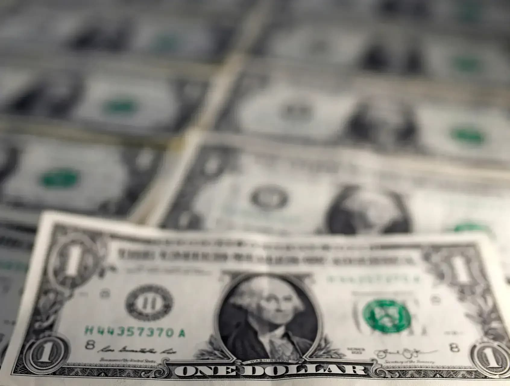 Yen hits fourth straight day of losses ahead of Japan election