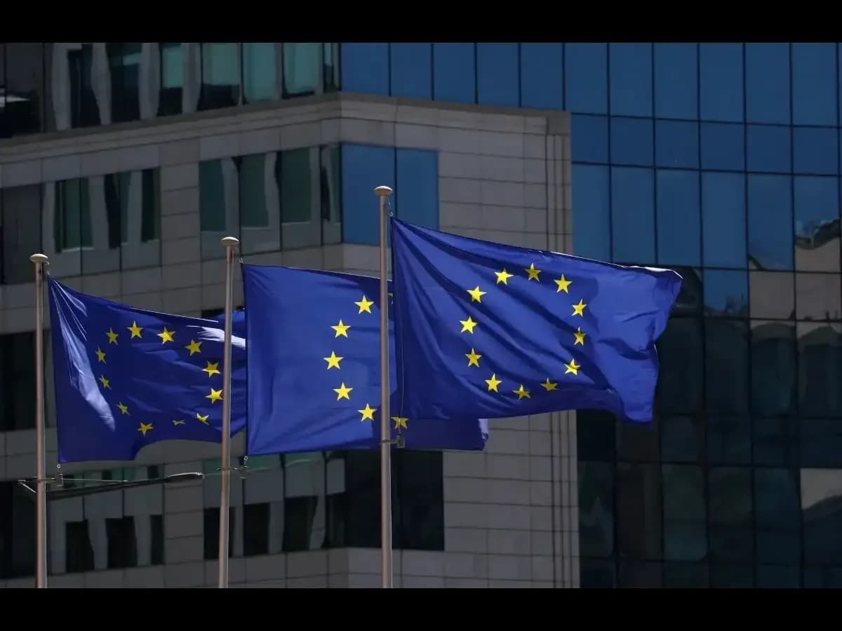 European shares flat as US-Iran talks, oil gains offset cautious sentiment