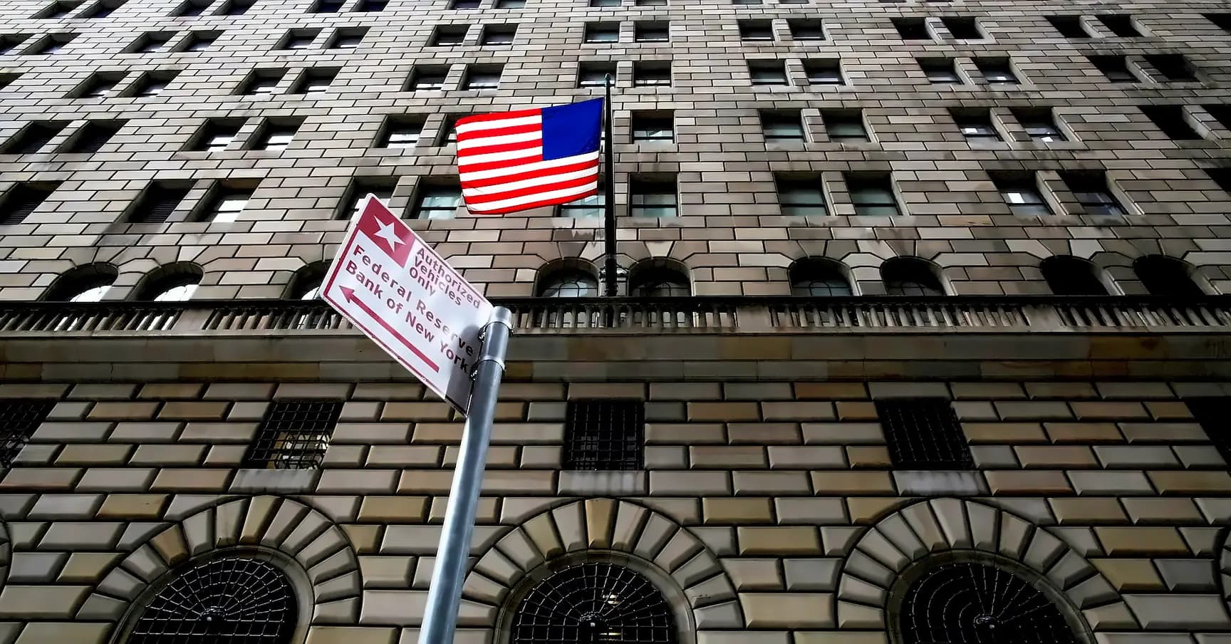 Federal Bank Surges 3% for Third Consecutive Session