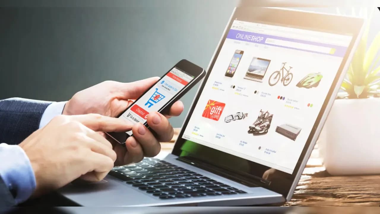 Festive Purchases: Payment Methods Impact Final Costs