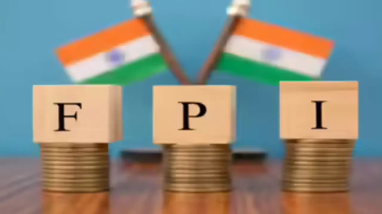 Foreign investors pull record ₹1.53 lakh crore from Indian markets in FY26
