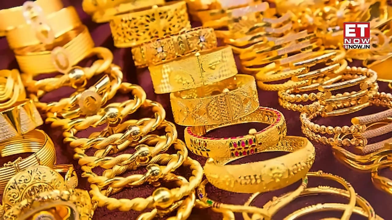 Gold prices rise ₹689 to ₹1,52,950 per 10g on strong futures demand