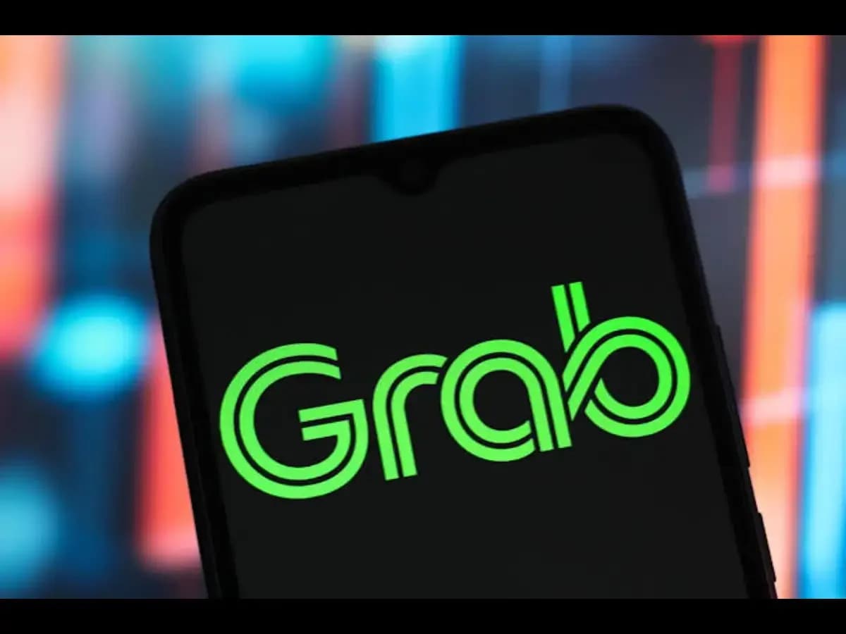 Grab execs buy $30M shares after 50% stock decline