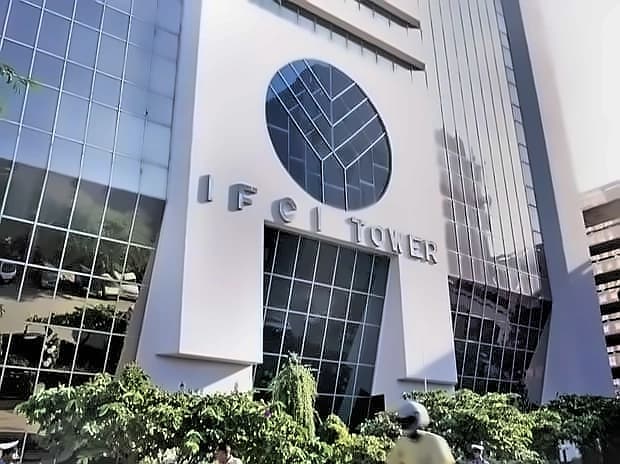 IFCI, NIACL shares drop 3% as NSE lists muted at ₹1,785