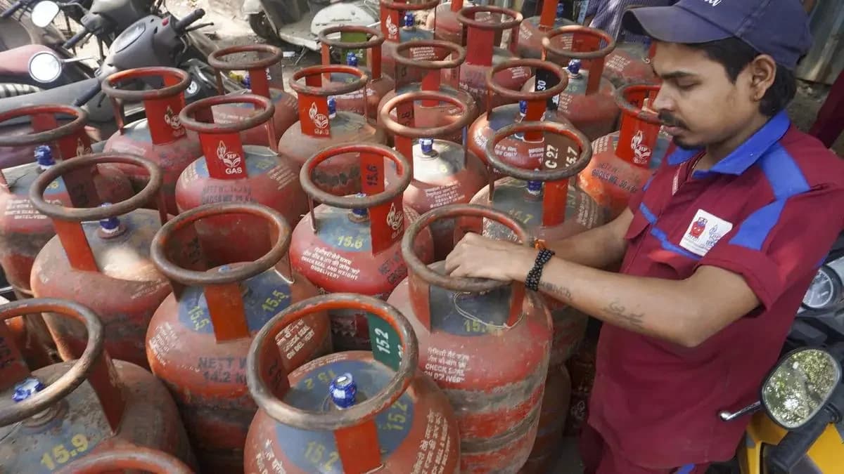Govt invokes Essential Commodities Act, directs refiners to prioritise domestic LPG supply