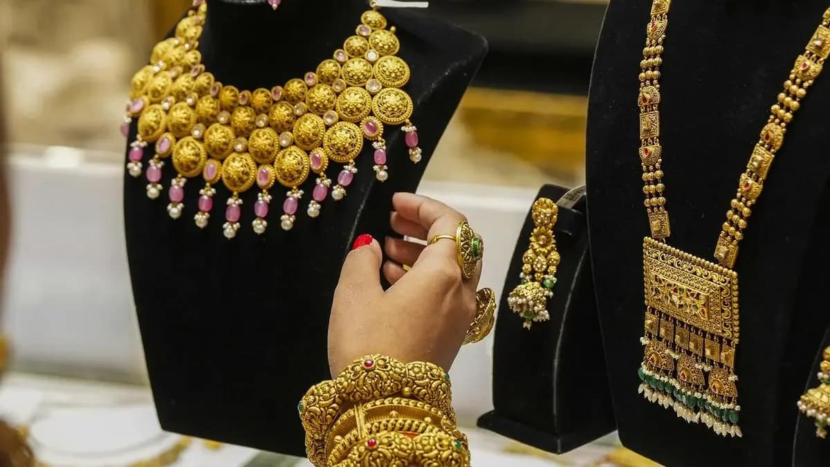India's gem exports surge 26.5% in June to $2.21 billion amid export challenges
