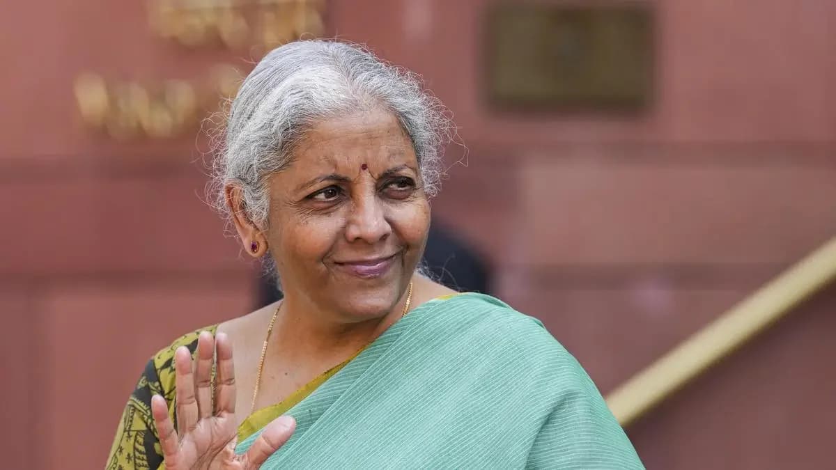 India's NPAs Hit Decade Low as Banking Sector Shows Mixed Recovery