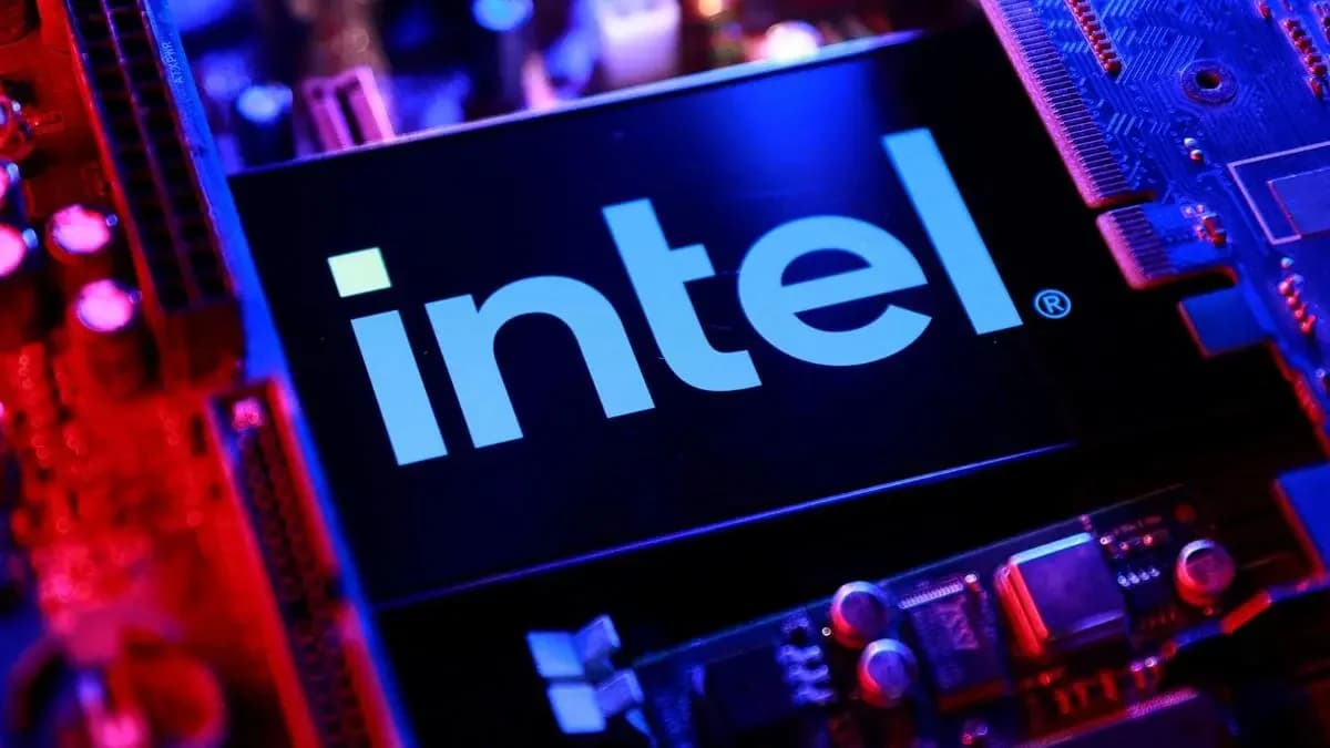 Intel shares plunge 23% on Q4 revenue forecast miss amid supply constraints