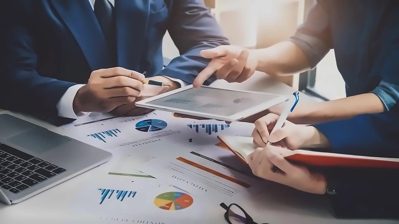 IT Sector Faces Contract Renewal Challenges Despite BFSI Growth