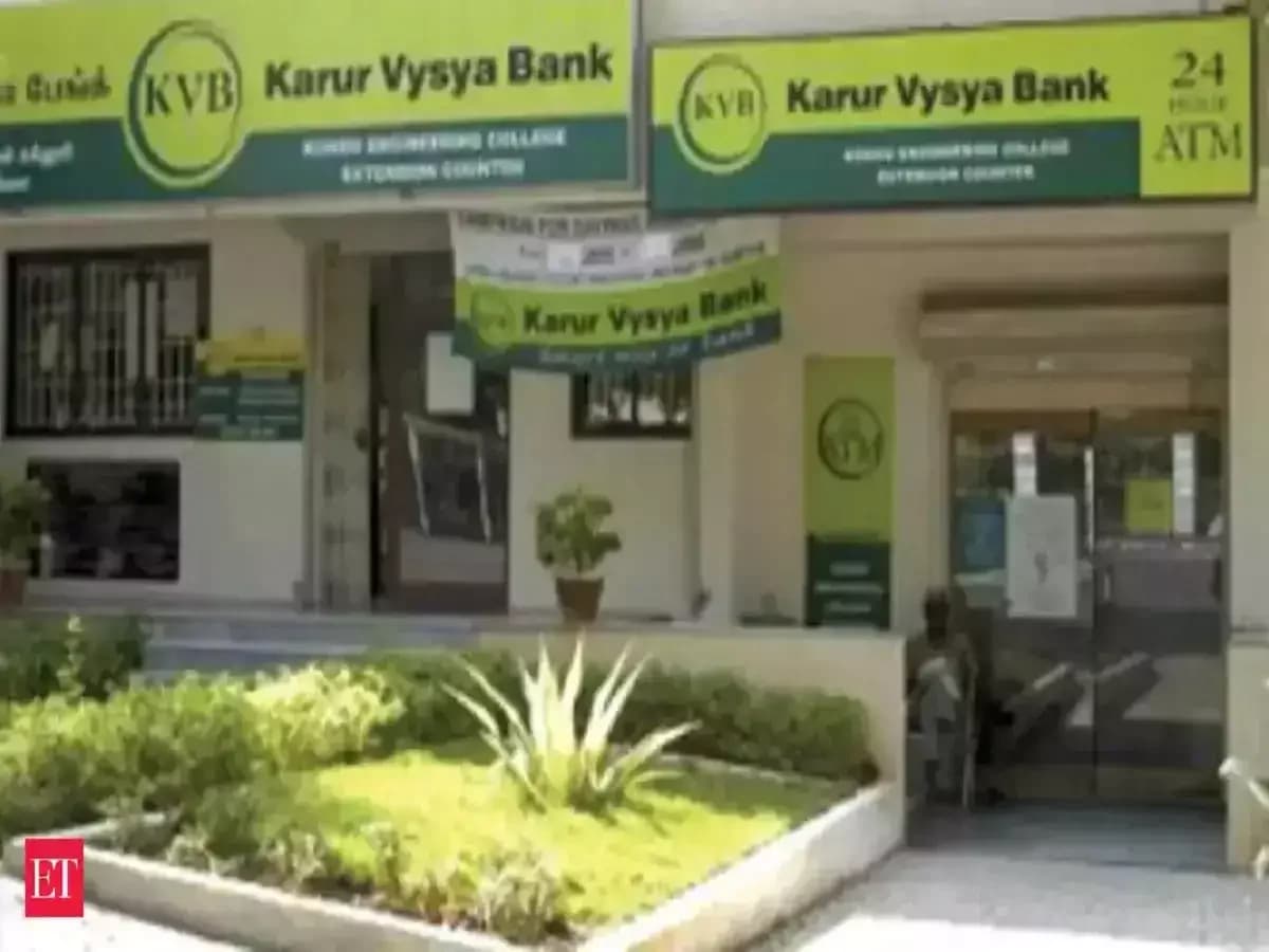 Karur Vysya Bank shows bottoming signs; target ₹370