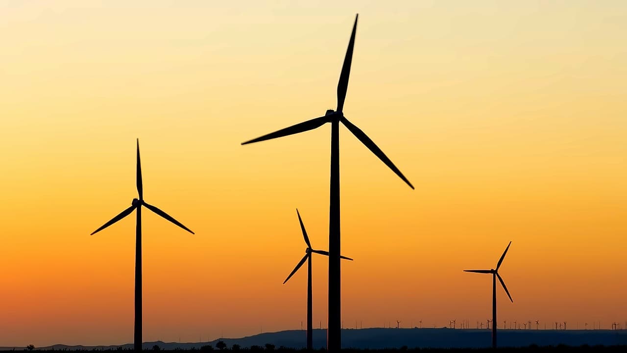KPI Green Energy shares rally 6% on ₹4,000 crore Gujarat MoU