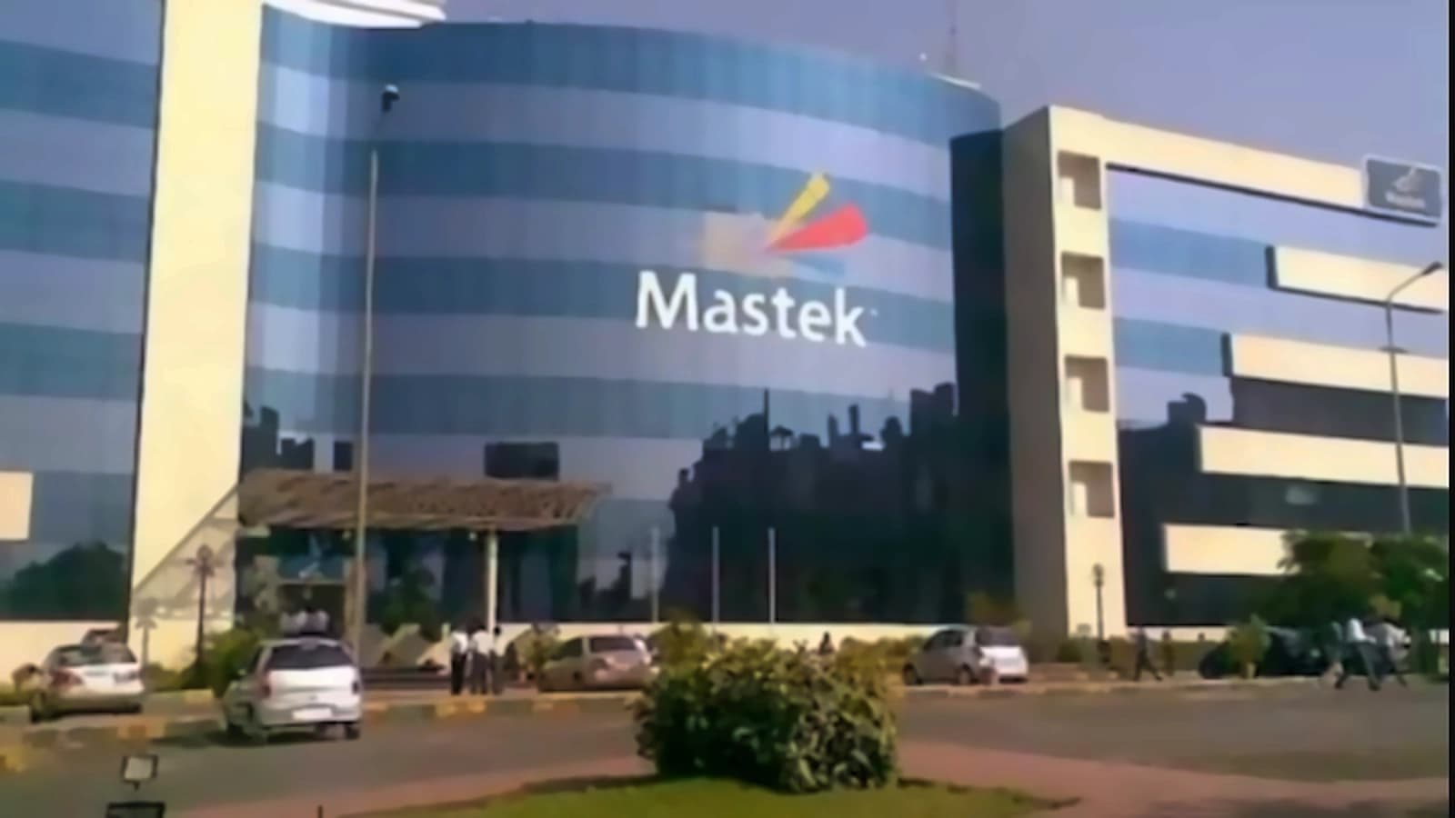 Mastek Q1 profit jumps 15% to ₹106 cr, shares fall 4%