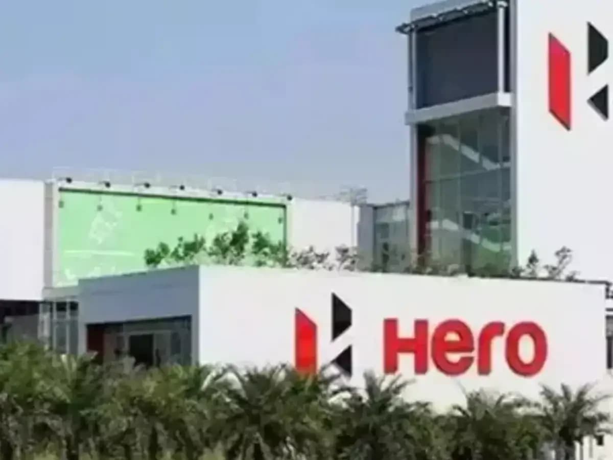 Hero MotoCorp breaks trendline resistance, targets ₹6560