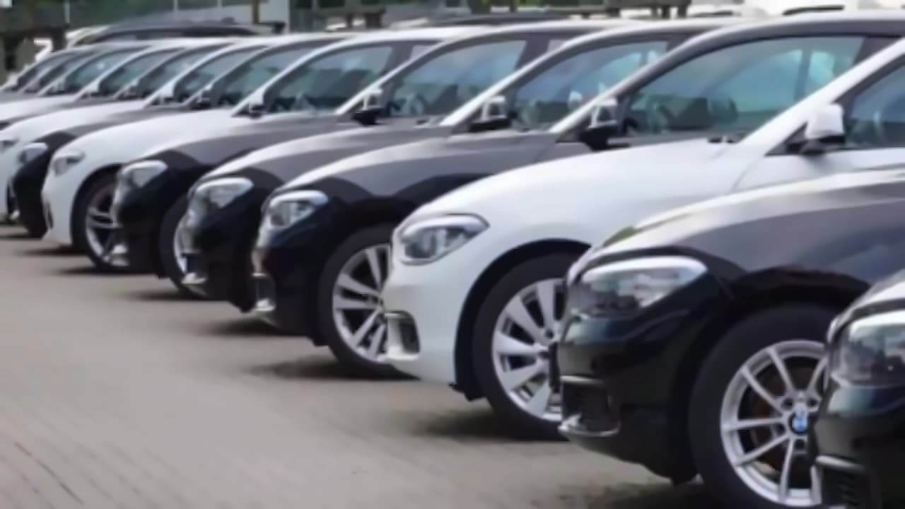 Nifty Auto Falls 2% Despite Strong August Sales; ICICI Picks Top Stocks
