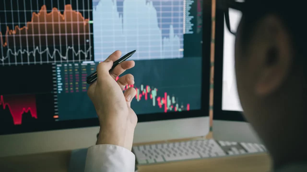 Nifty Holds Above 23,250; Pharma Sector Surges Amid Fed Rate Hike