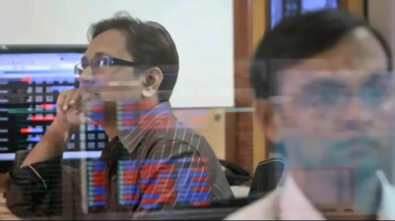 Nifty snaps 4-day losing streak, closes above 23,400 amid analyst warnings