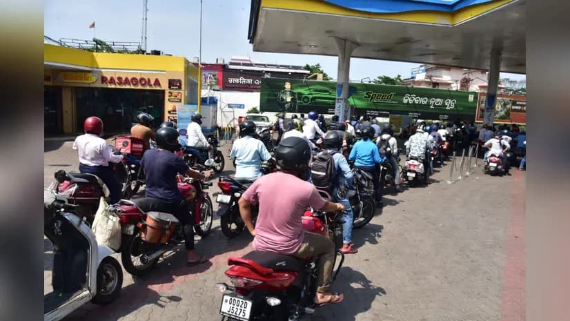 Odisha fuel crisis deepens with Bhubaneswar panic buying