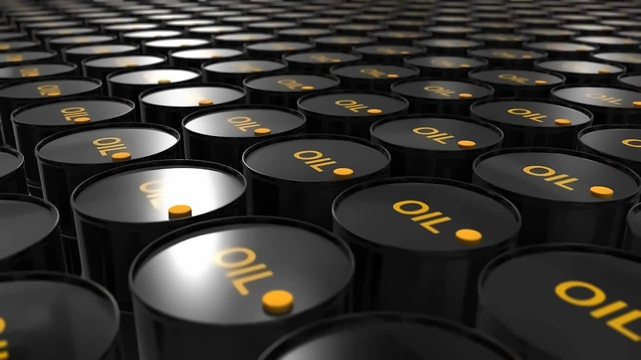 Oil prices flat as Persian Gulf flows near pre-war levels