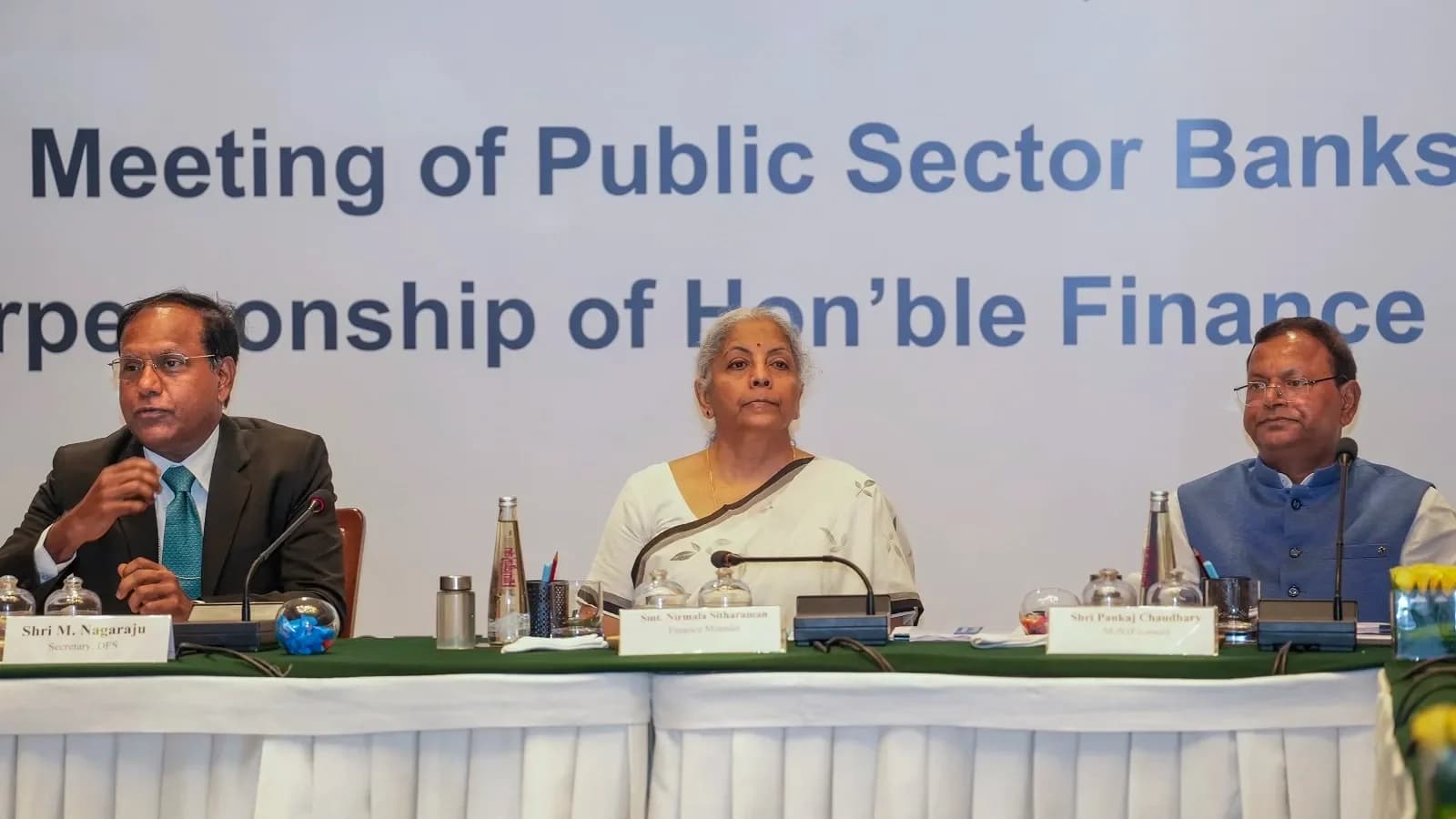 PSBs Achieve Record ₹1.98L Cr Profit Despite Liquidity Challenges