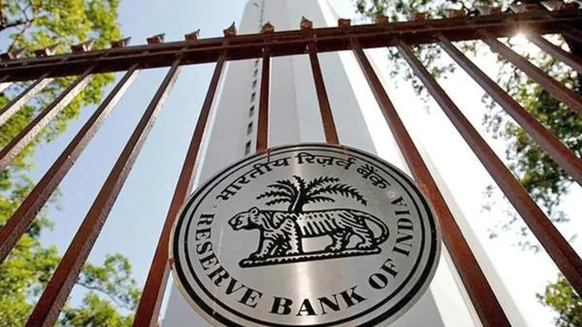 RBI ₹1.41 Lakh Crore VRR Auction Amid Banking System Liquidity Deficit