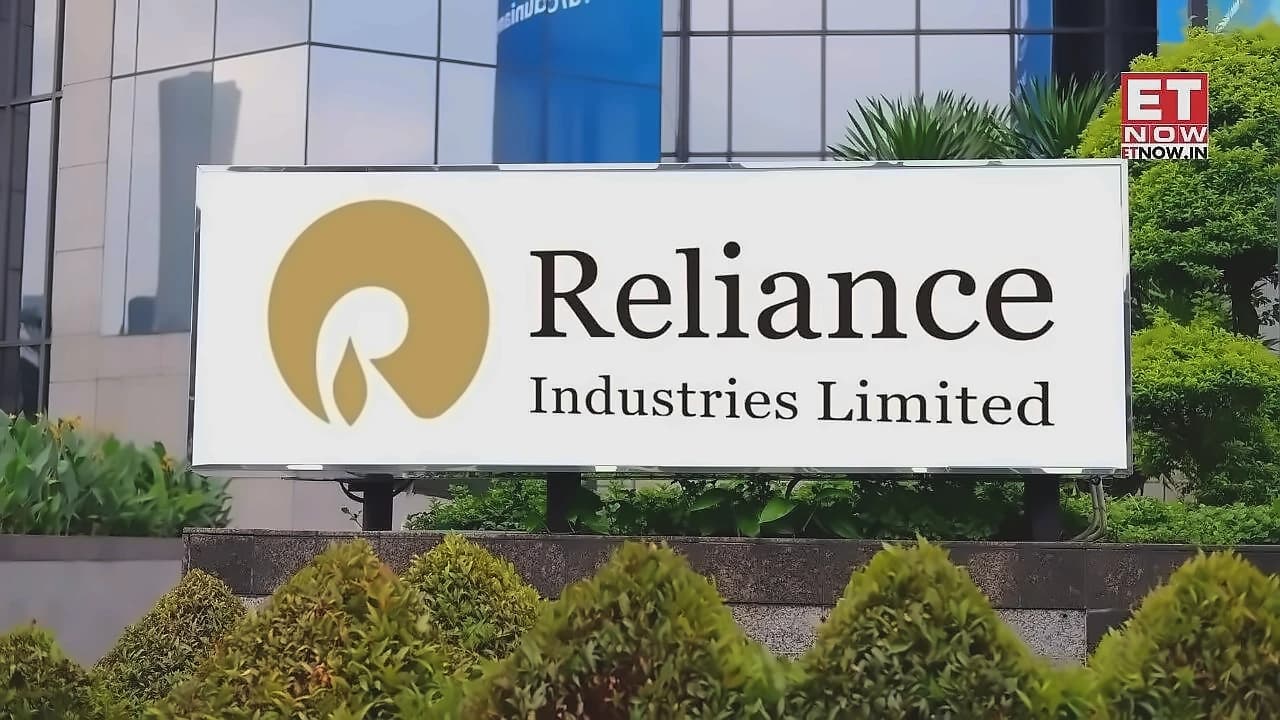 RIL Stock Falls 2% Despite Jio Listing Buzz Amid Oil Price Surge