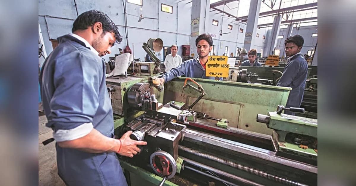 Road MSMEs to Maintain 9-14% Margins in FY27: Crisil