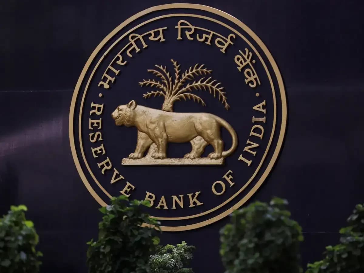 Rupee strengthens to 94.93 as RBI's forex defence crosses $110B mark
