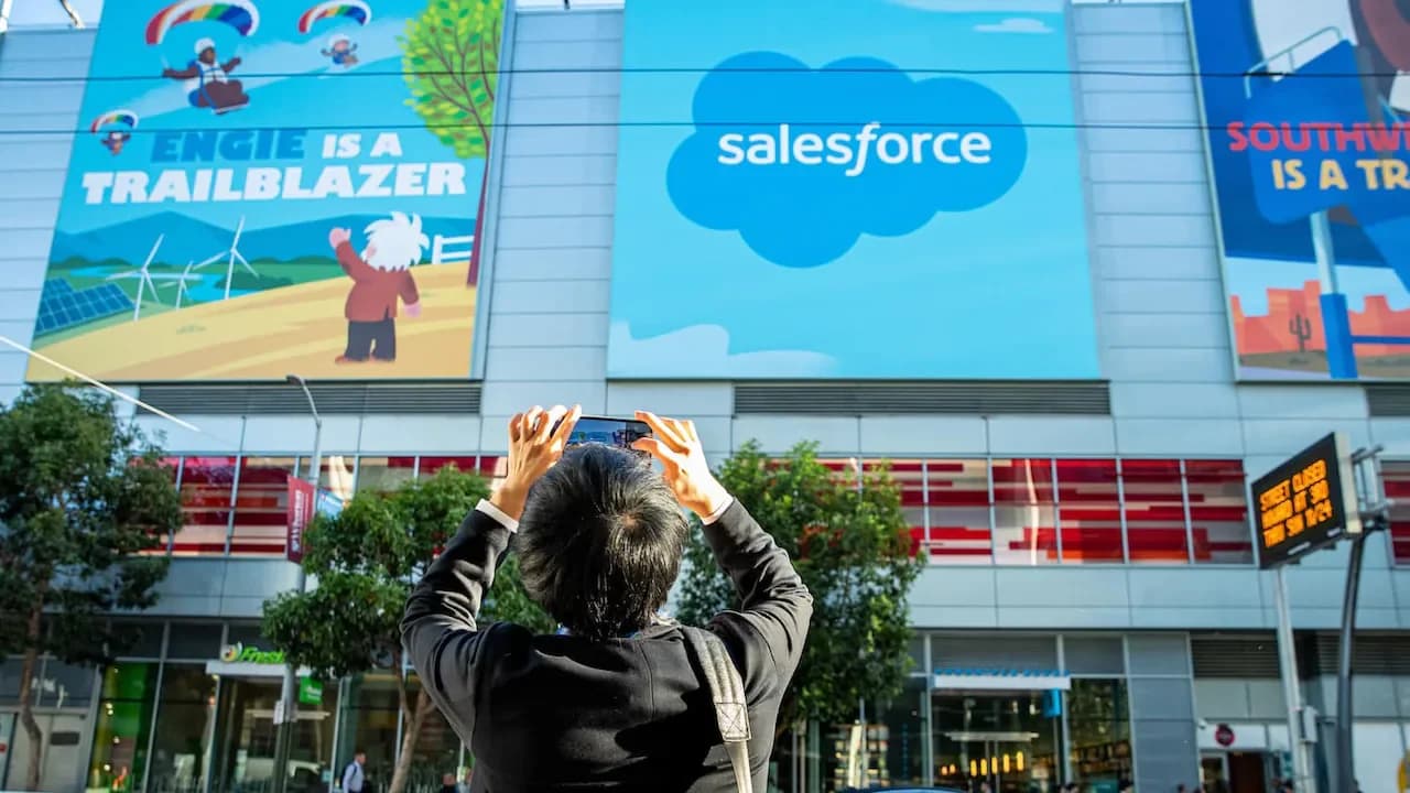 Salesforce Surges 3% on BofA Double-Upgrade, Target Raised to $285