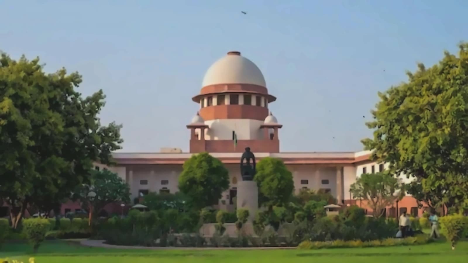SC Upholds SEBI Penalties on Kotak AMC in Essel FMP Case