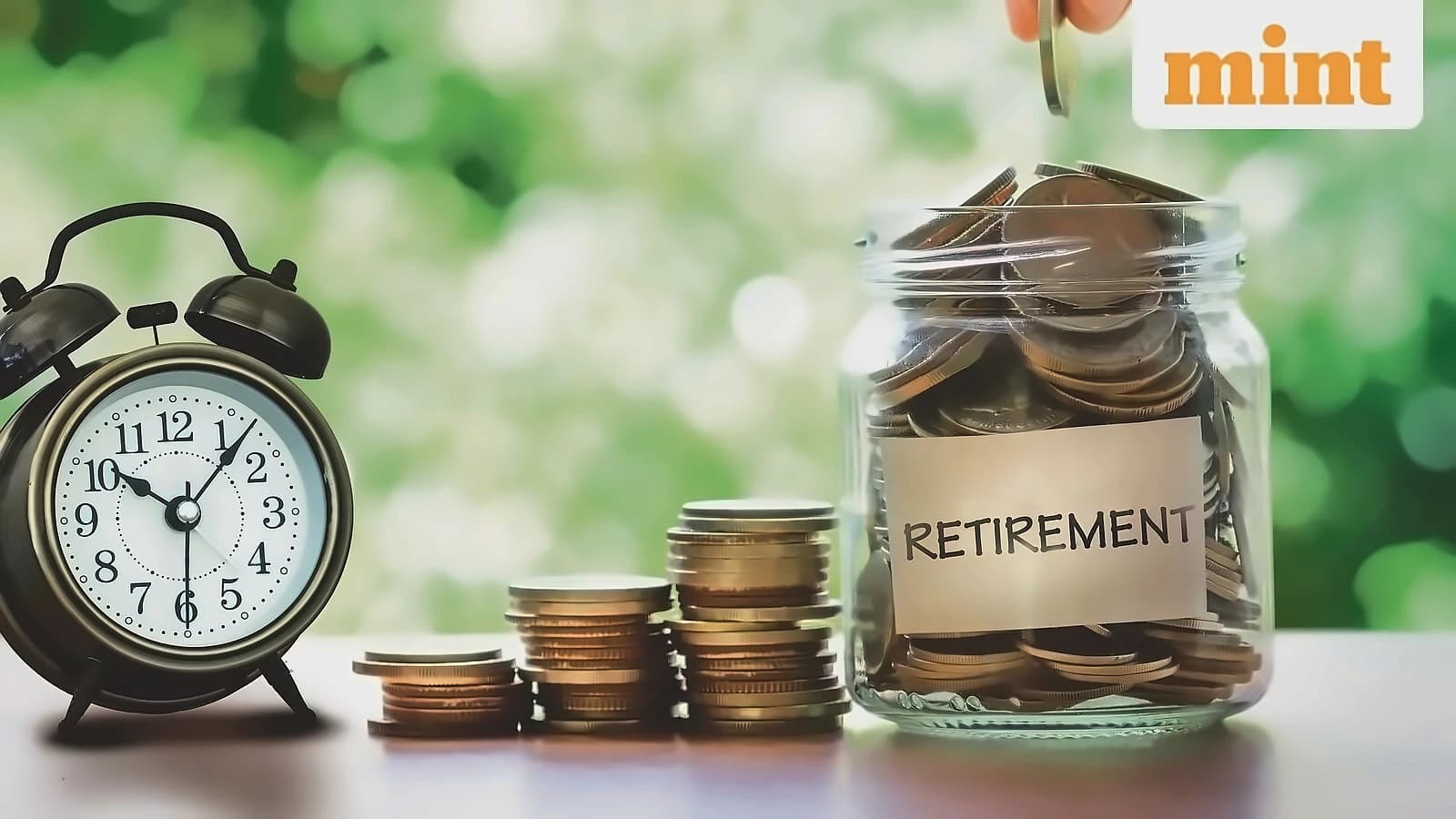 Senior Citizen FD vs SCSS: Monthly Income Comparison