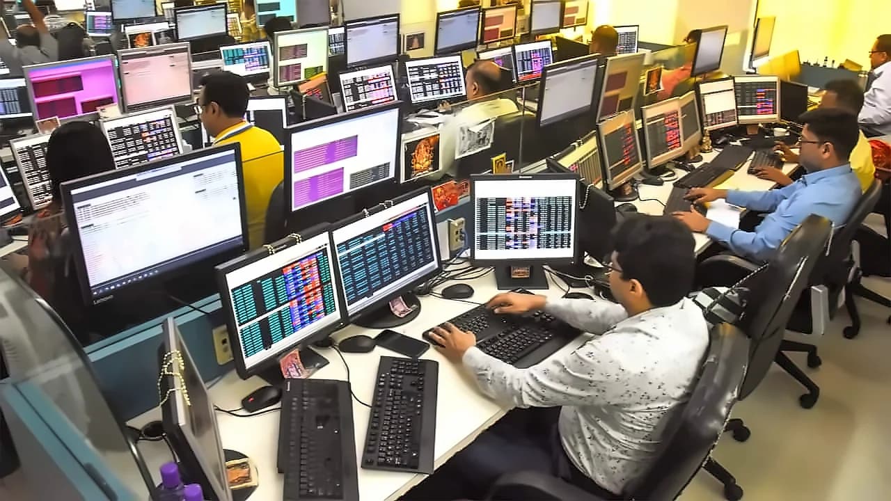 Sensex surges 75 points, Nifty tops 24,275; IT stocks lead rally
