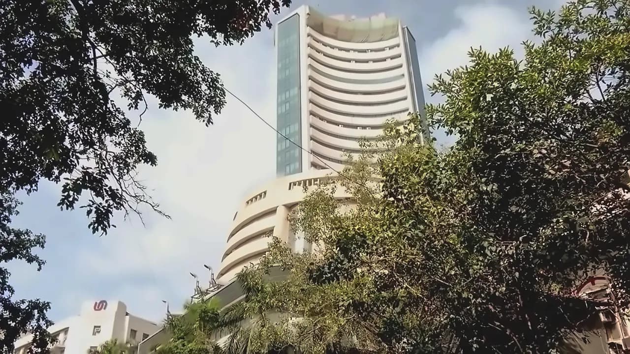 Sensex, Nifty Rise for Third Day; IT Stocks Lead Gains