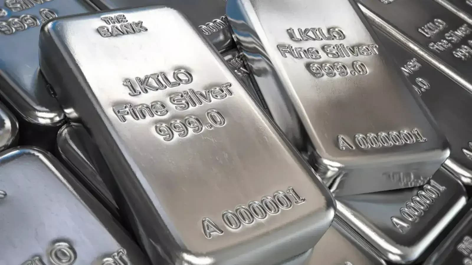 Silver Crashes 40% in 4 Days, Hits Rs 2.7L/kg Amid Crude Oil Rally