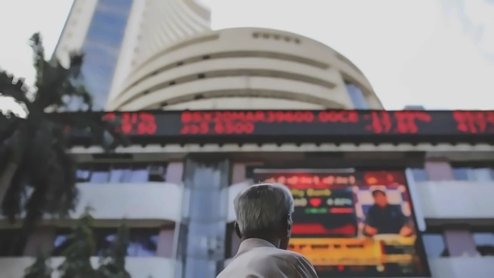Smartlink Holdings Q1 profit surges 157% to ₹5.61 crore