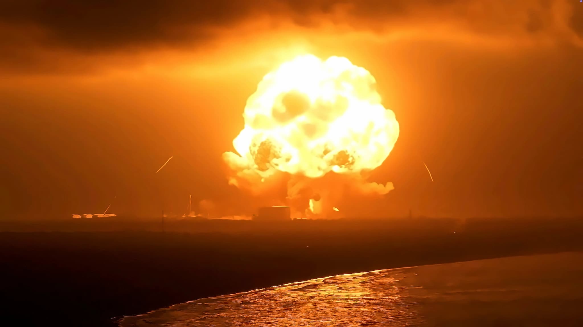 Blue Origin rocket explosion halts space rally, threatens NASA plans