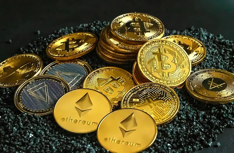 Top 7 AI Crypto and Stock Trading Bots for 2026
