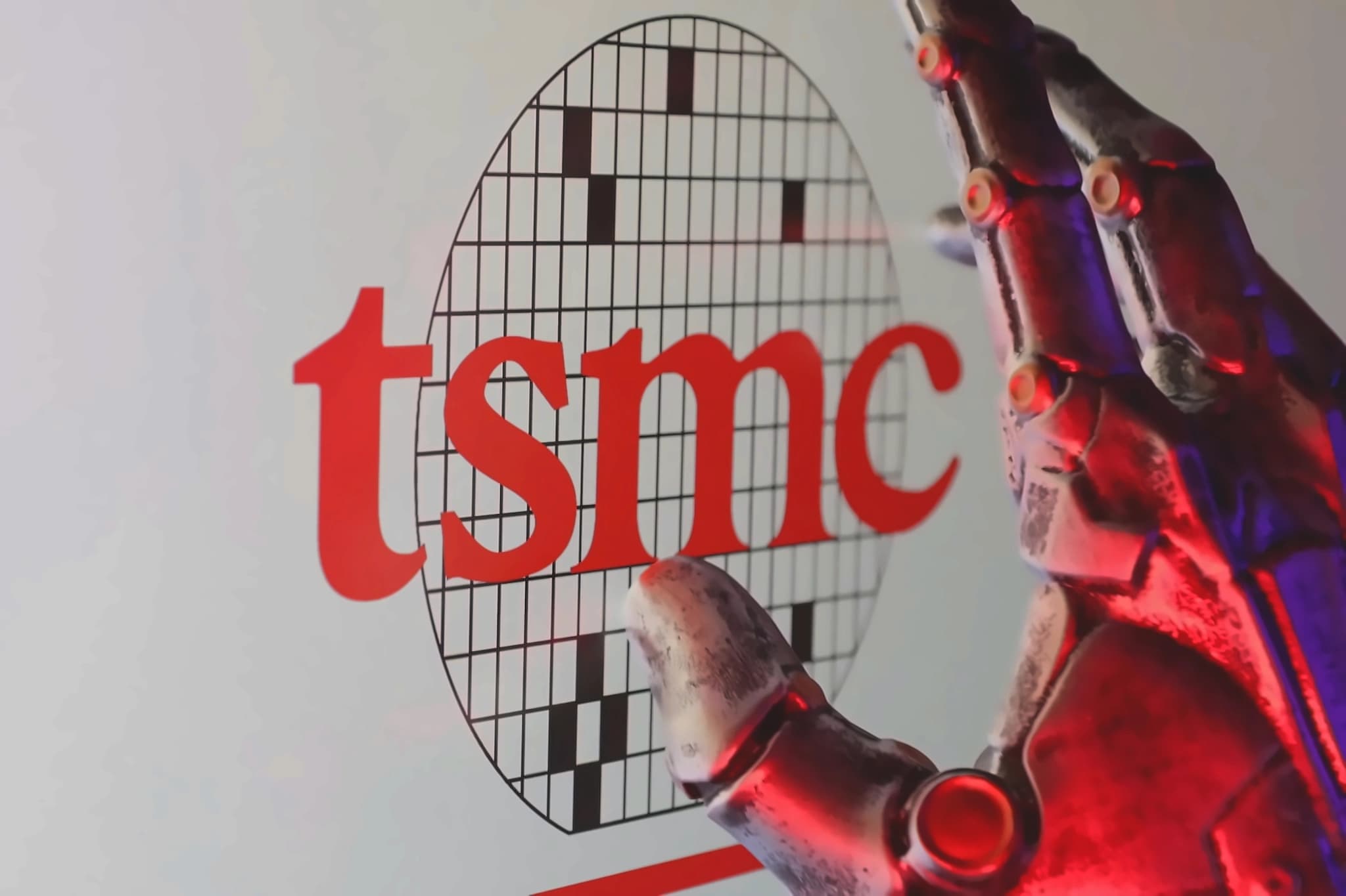 TSMC Sales Surge 41% in Q1 as Intel Challenges AI Chip Dominance